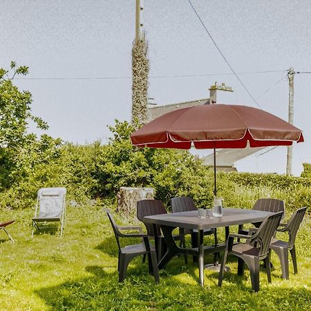 La Petite Maison De Lampaul Bagian luar foto