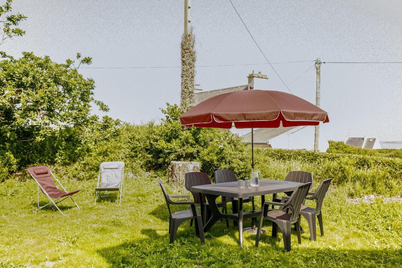 La Petite Maison De Lampaul Bagian luar foto